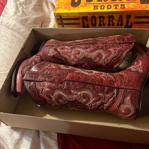 Red Corral boots size 8 & 1/2.